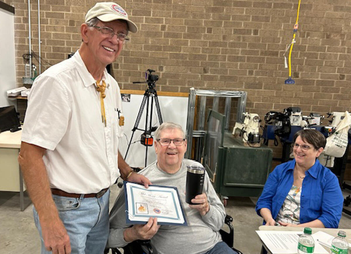 Ninety-Year-Old Receives Wood Carvers Mel Moose Award